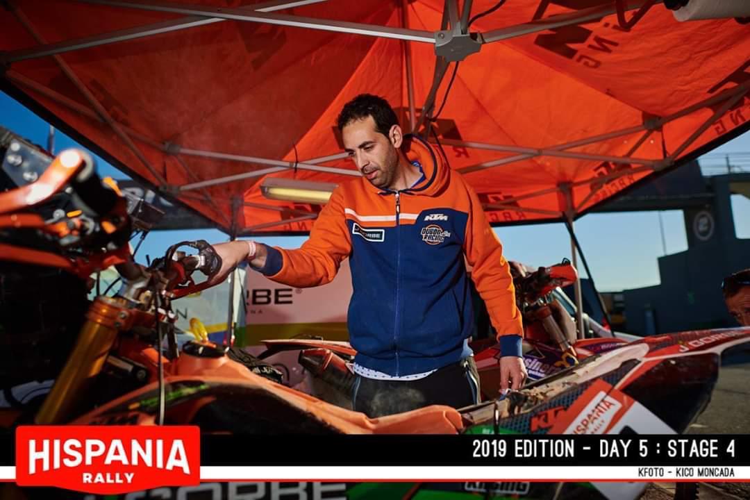 8D85F104 BA41 4E43 9ED1 2581A86A539B