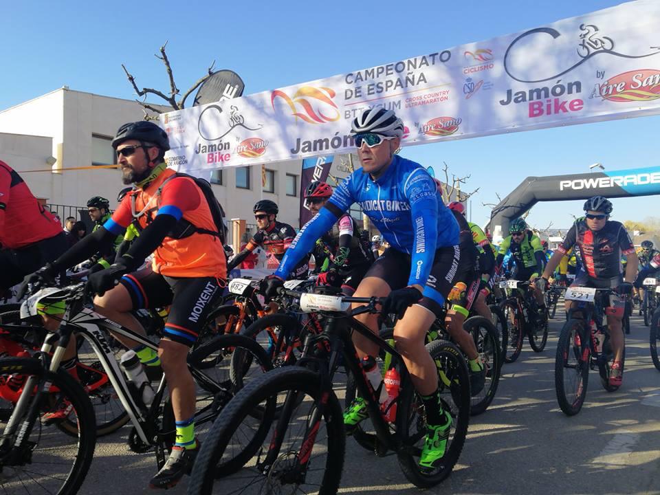 8F071EF8 B5B8 4890 A639 D6E326F5E414