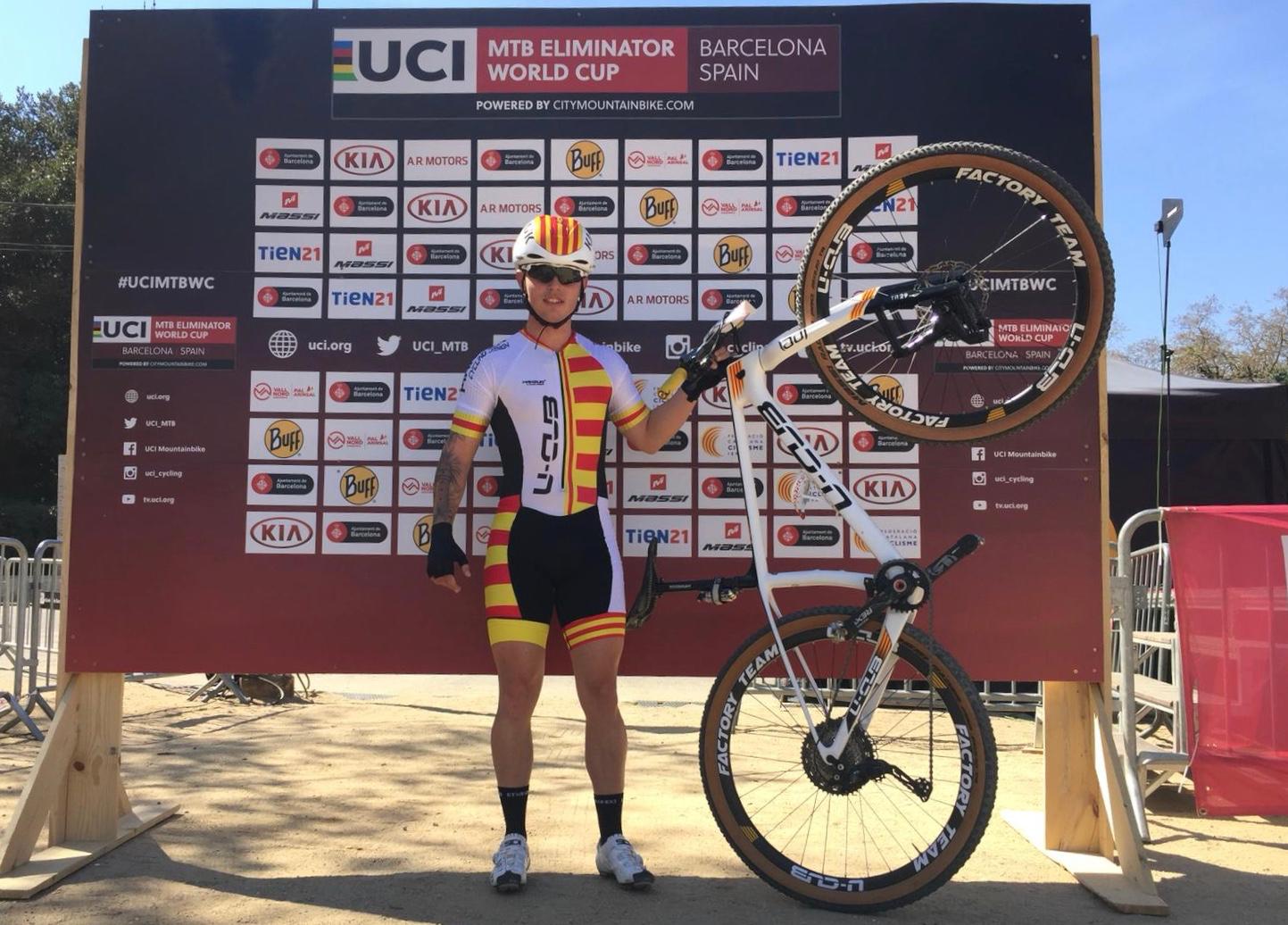 98A0176E 06FF 47CF 88BF 428DDBCF4567