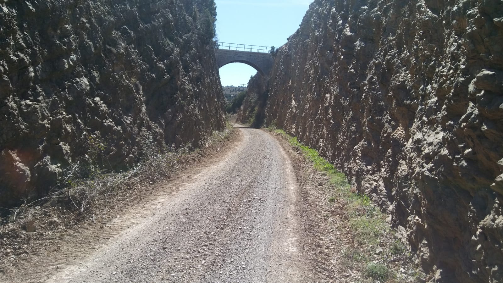 E6BB10F1 B0A3 4DFD 94BF 257CFACE0F1E