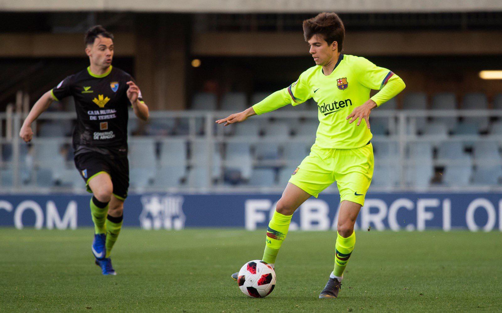 F39B32E7 F385 4C01 838A EDF33B0A91FE