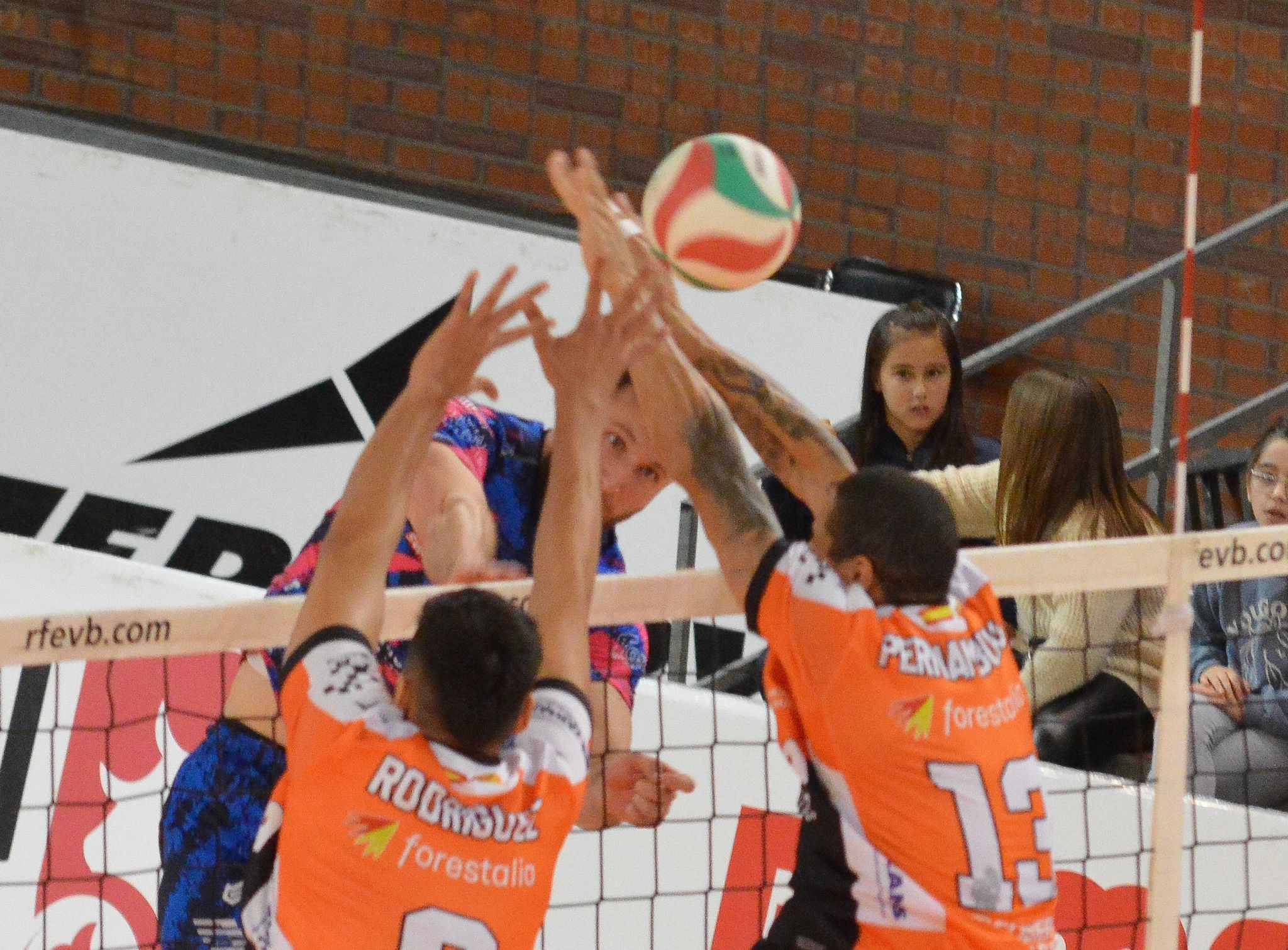 A0B26440 CB92 406B BF85 6C7B630BB1CC